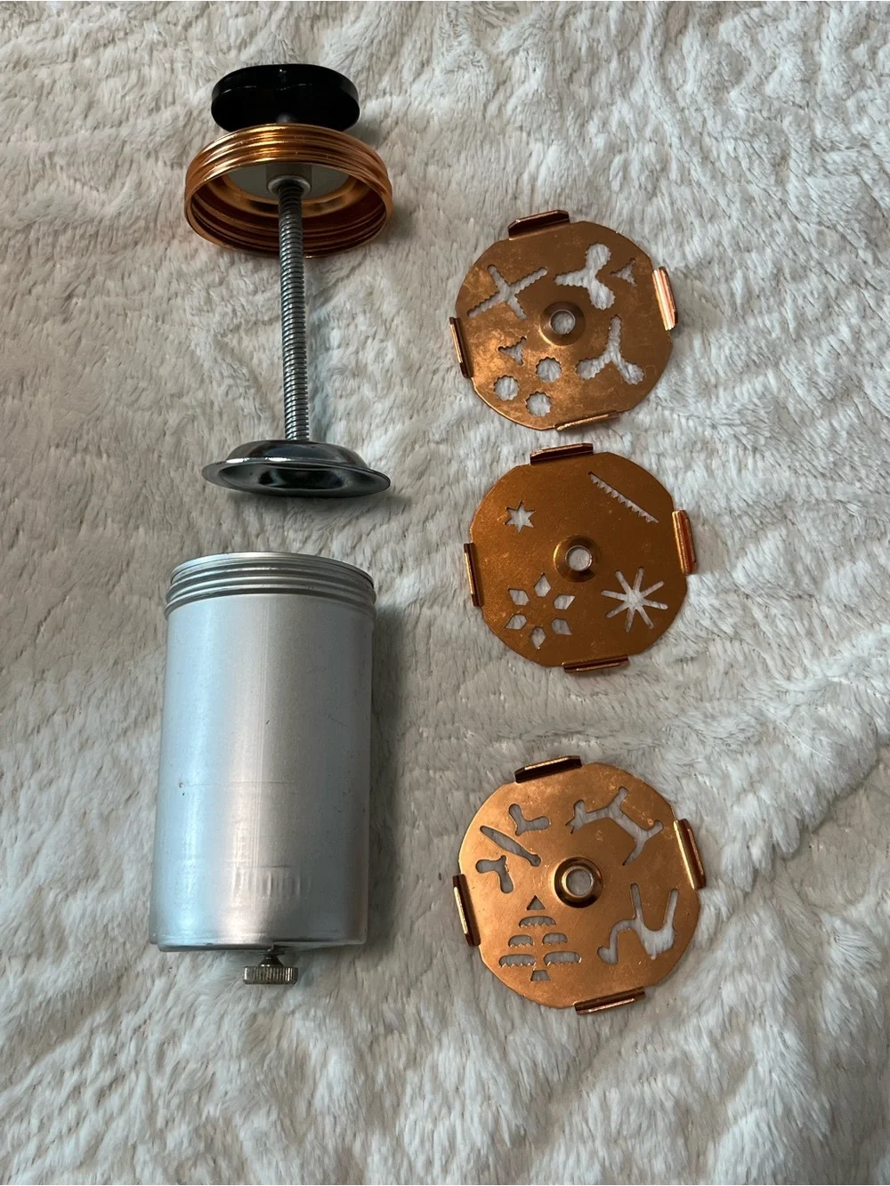 Mirro Dial-A-Cookie Press with 3 Forming Plates For 12 Different Designs